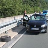 Verkehrsunfall HTS-Abfahrt Eiserfeld - Rad schlägt in Windschutzscheibe