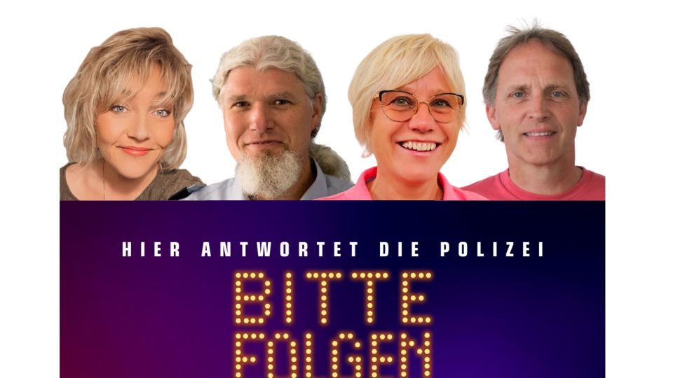 Werbung für die Bitte folgen-Sendung mit den vier Protagonisten der Sendung 